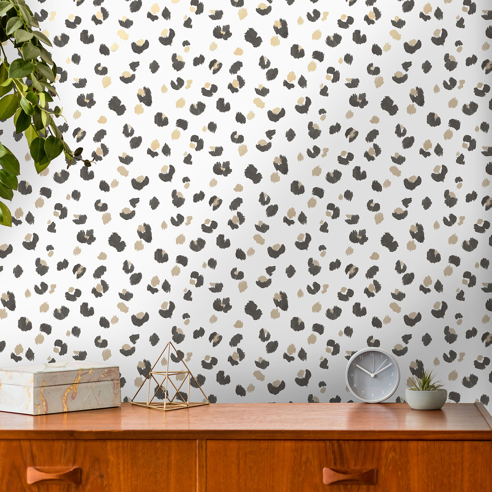 Leopard Spot Wallpaper White/Gold/Black World of Wallpaper WOW039